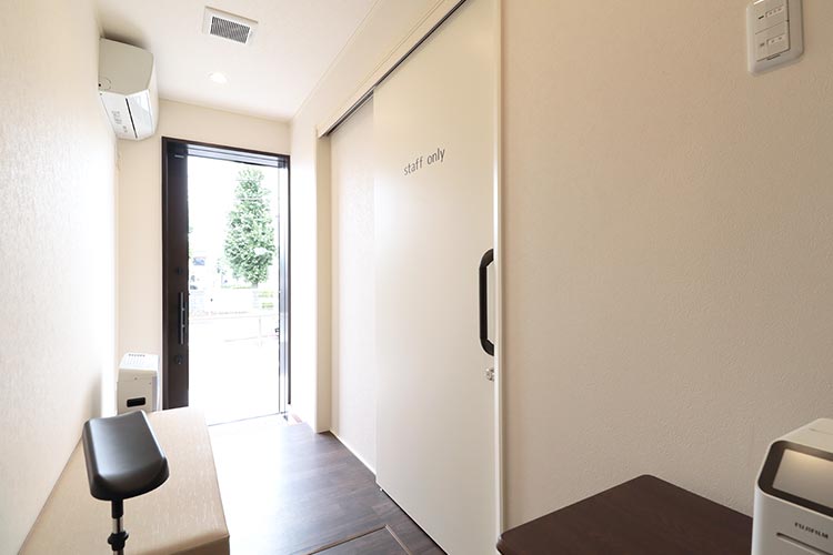 発熱者用待合室（入口）